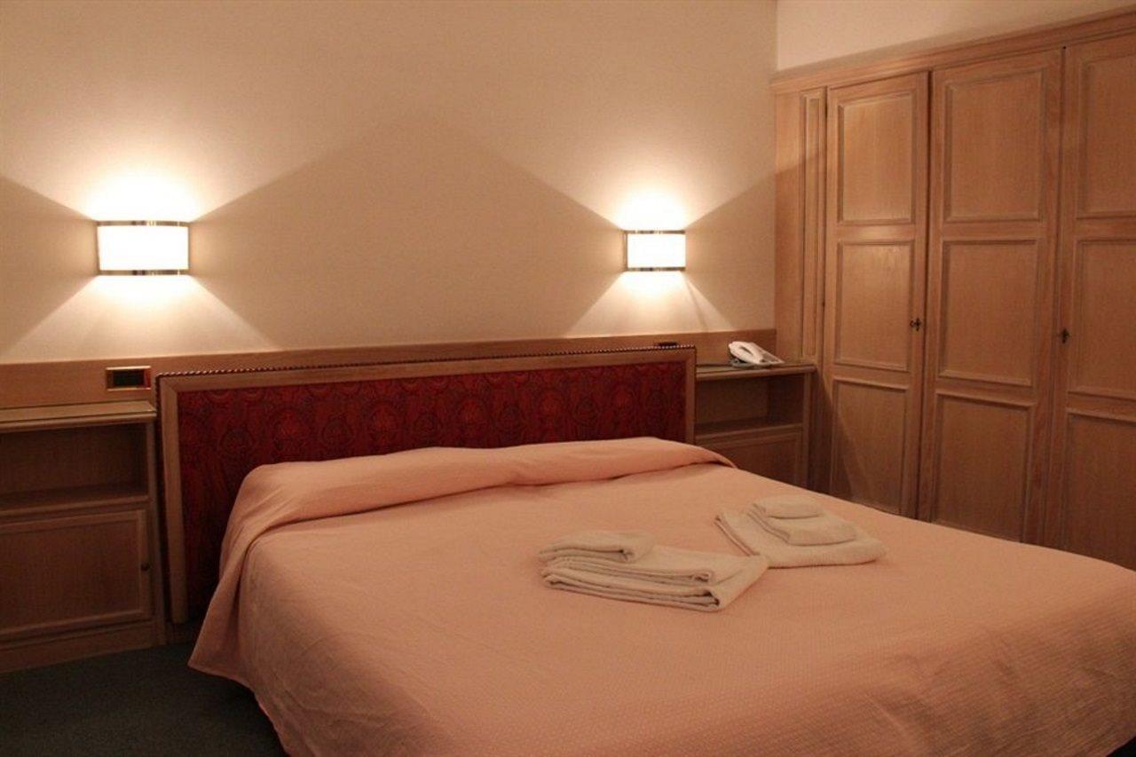 Hotel Capannina كورتينا دامبيتزو المظهر الخارجي الصورة