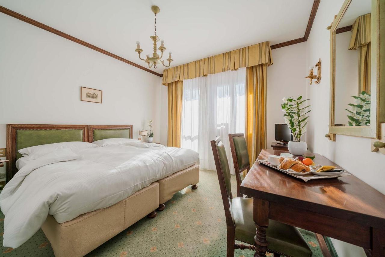 Hotel Capannina كورتينا دامبيتزو المظهر الخارجي الصورة