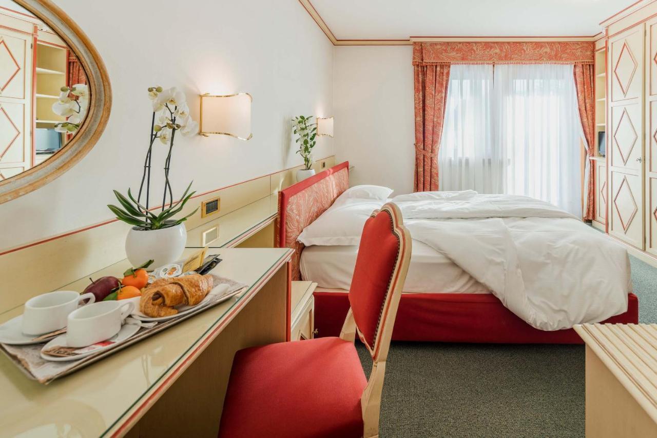 Hotel Capannina كورتينا دامبيتزو المظهر الخارجي الصورة