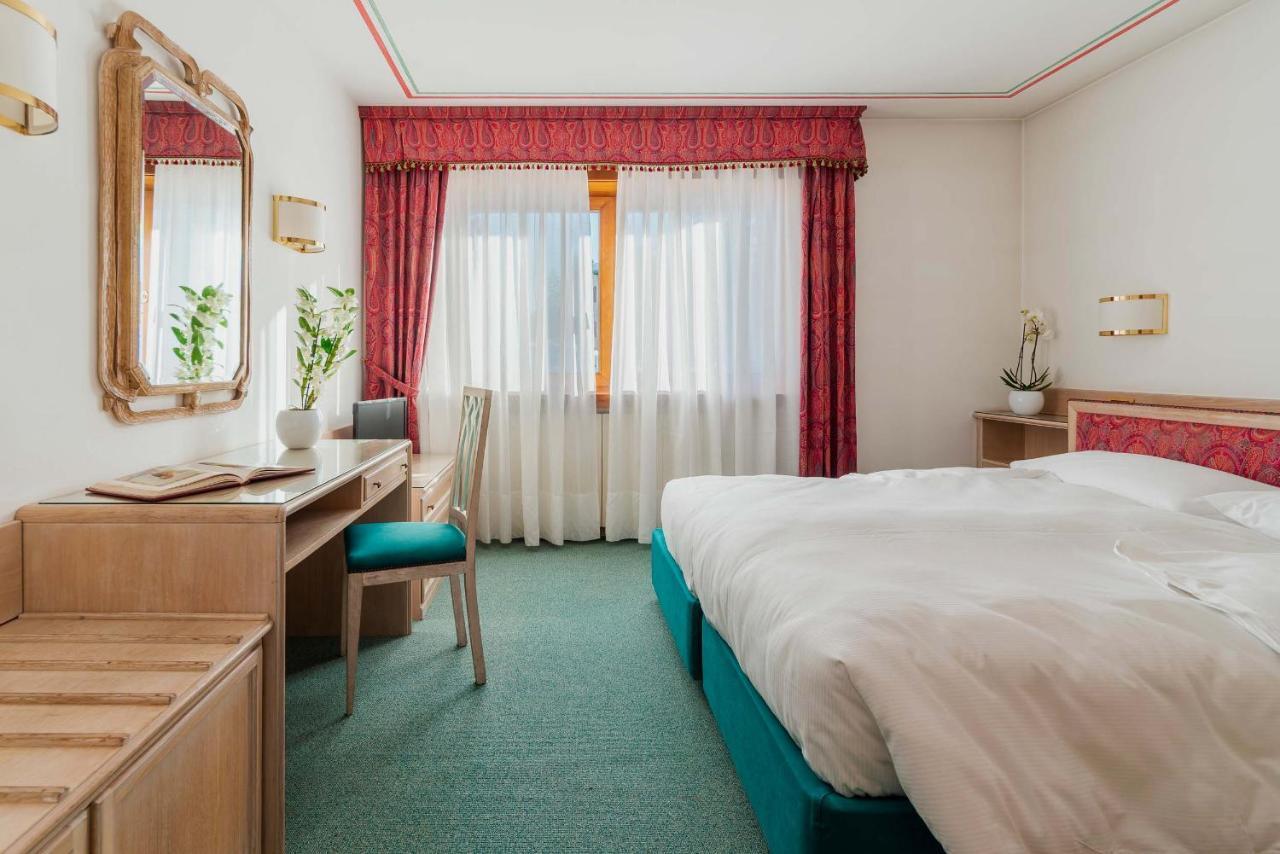 Hotel Capannina كورتينا دامبيتزو المظهر الخارجي الصورة