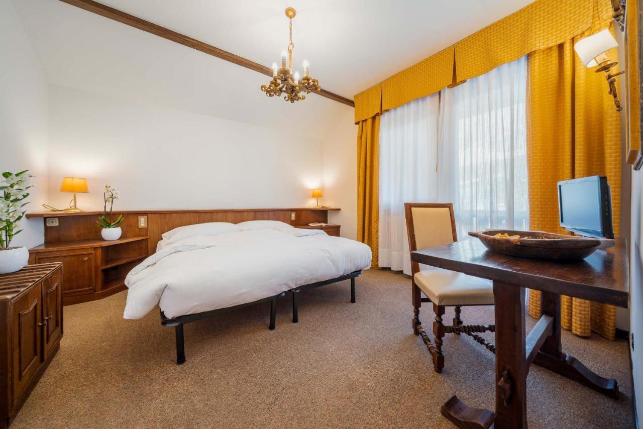 Hotel Capannina كورتينا دامبيتزو المظهر الخارجي الصورة