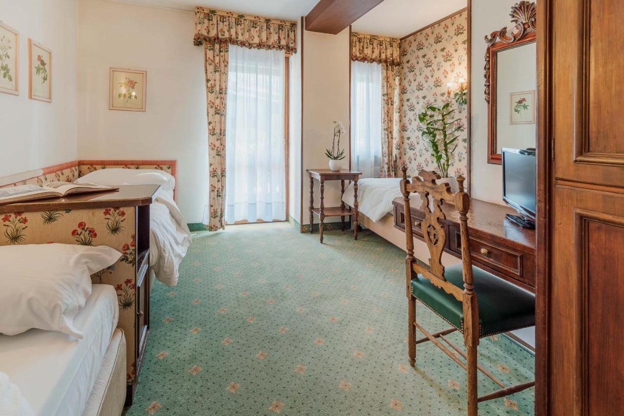 Hotel Capannina كورتينا دامبيتزو المظهر الخارجي الصورة